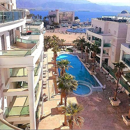 Appartement Milana'S Deluxe With Big Patio And Pool à Eilat Extérieur photo