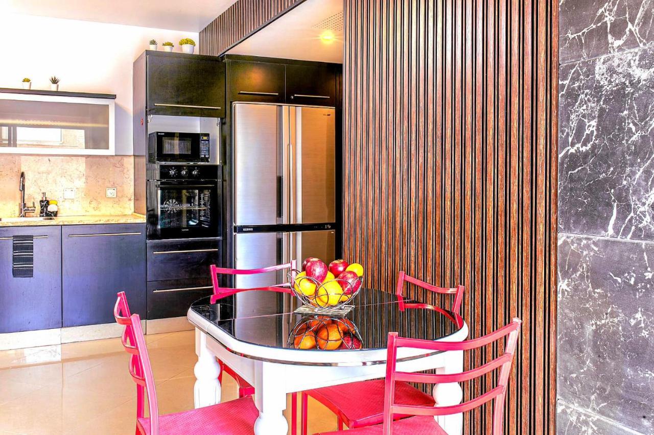 Appartement Milana'S Deluxe With Big Patio And Pool à Eilat Extérieur photo