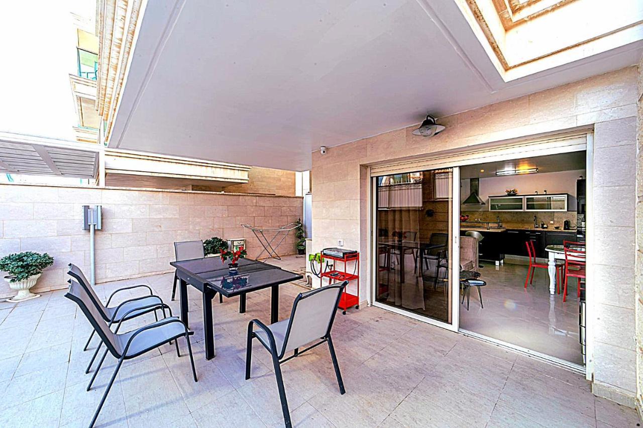 Appartement Milana'S Deluxe With Big Patio And Pool à Eilat Extérieur photo