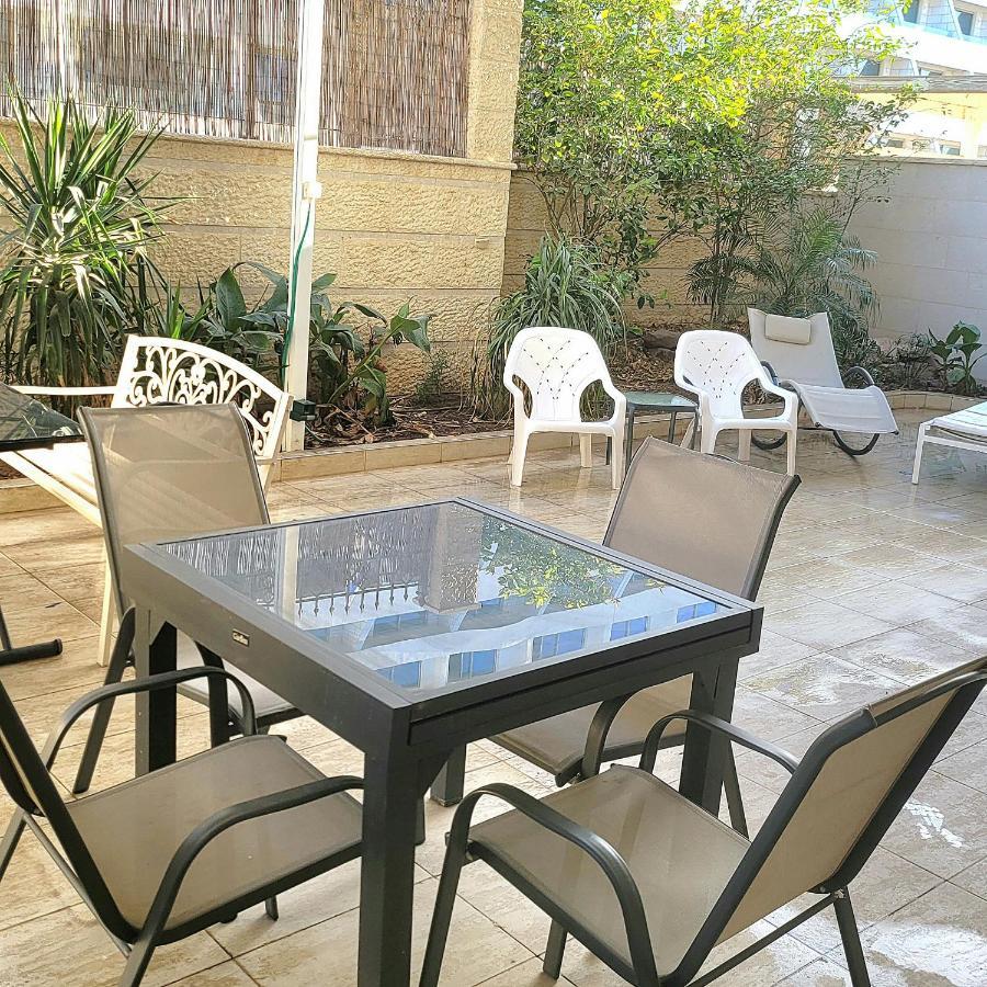 Appartement Milana'S Deluxe With Big Patio And Pool à Eilat Extérieur photo